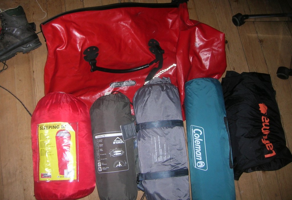 Schlafsäcke, Zelte für meine Bretagne-Reise